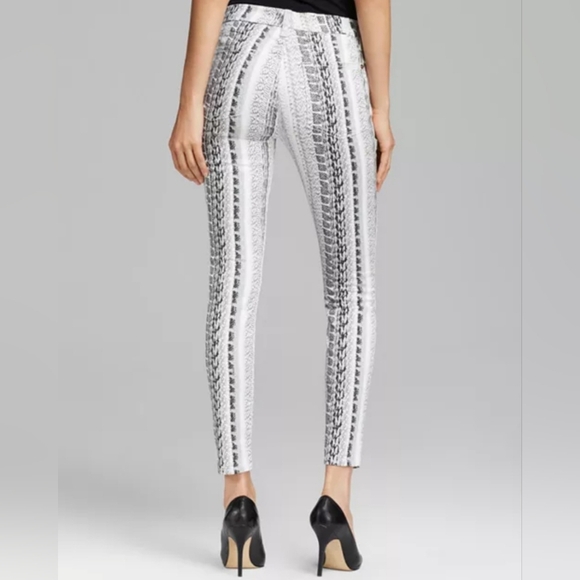 7 For All Mankind SZ 28 Black White Reptile Print Ankle Skinny Stretch Jeans - Picture 2 of 15